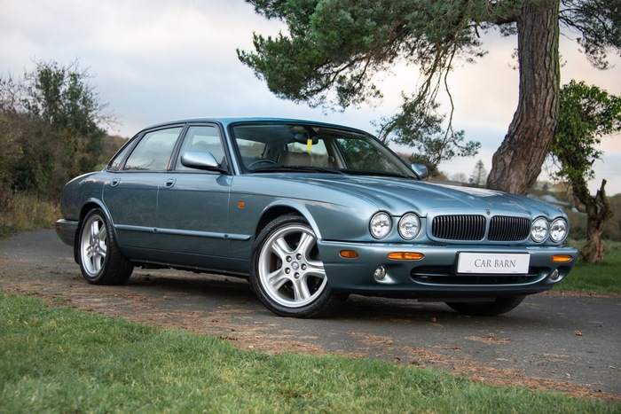 2002 Jaguar XJ8 Sport