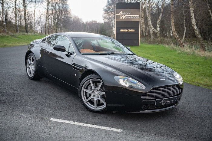 2005 Aston Martin V8 Vantage Manual