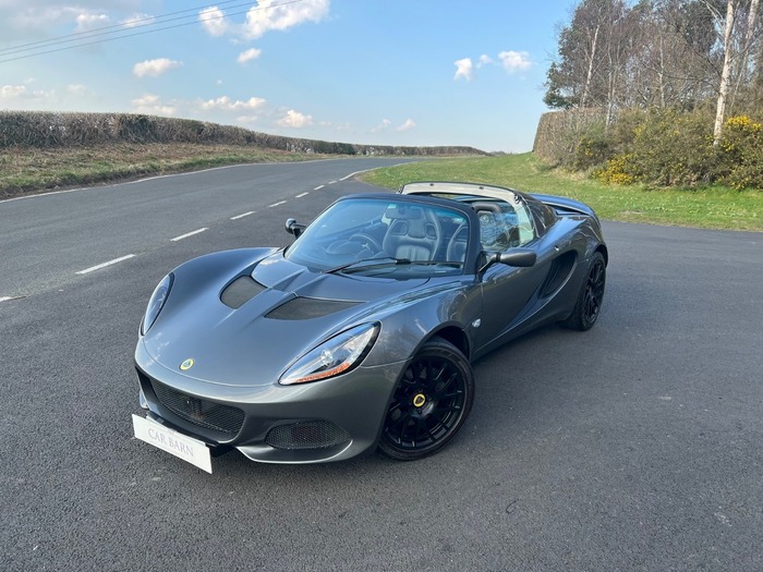 Lotus Elise Sport 220