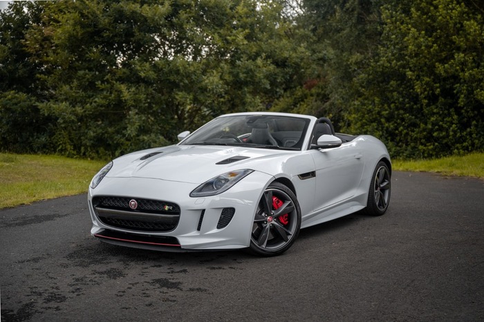 Jaguar F Type R AWD 