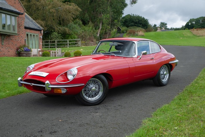 Jaguar E-Type Series 2 FHC